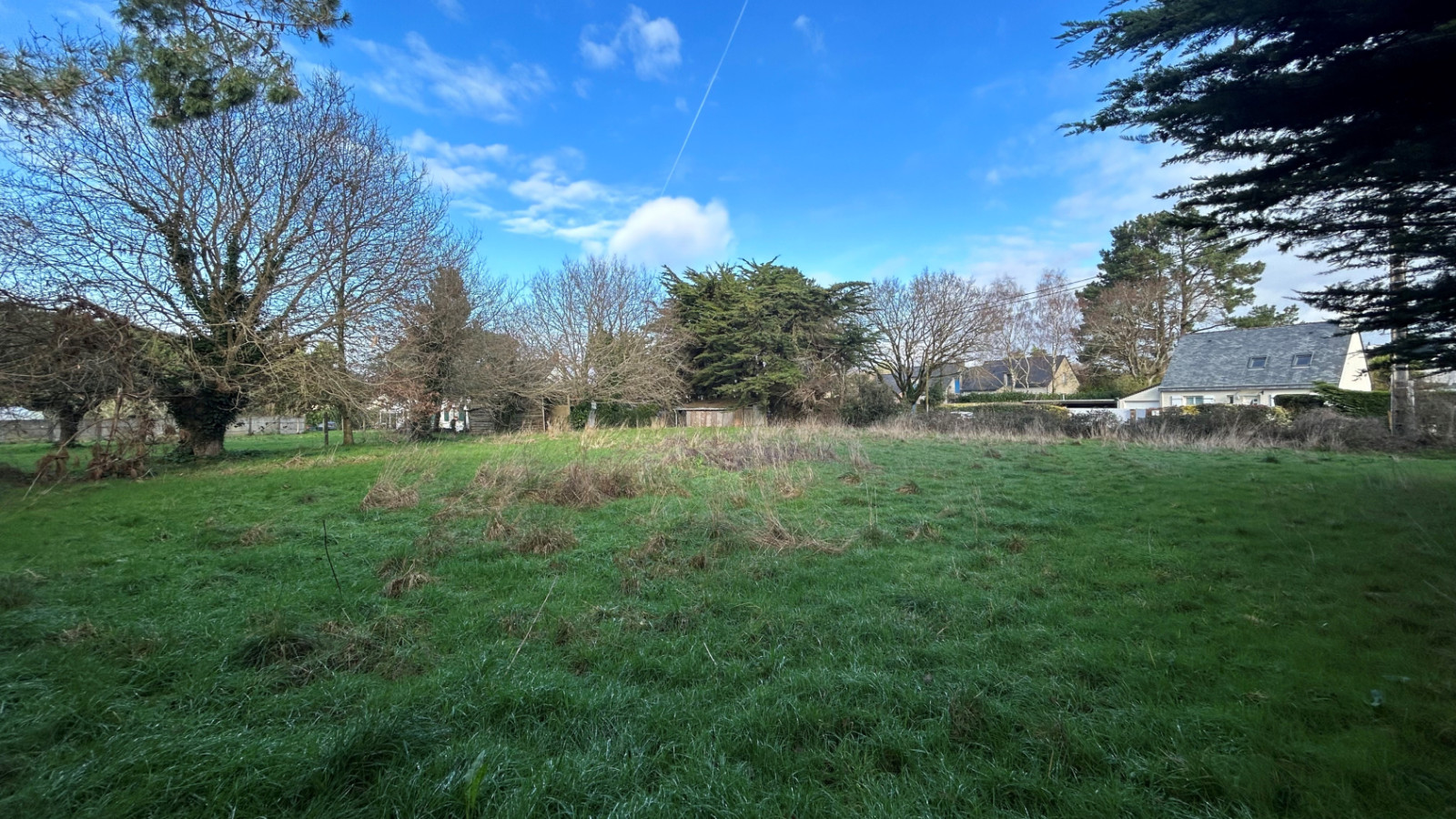 Terrain constructible de 1938m2 à Saint-Nazaire