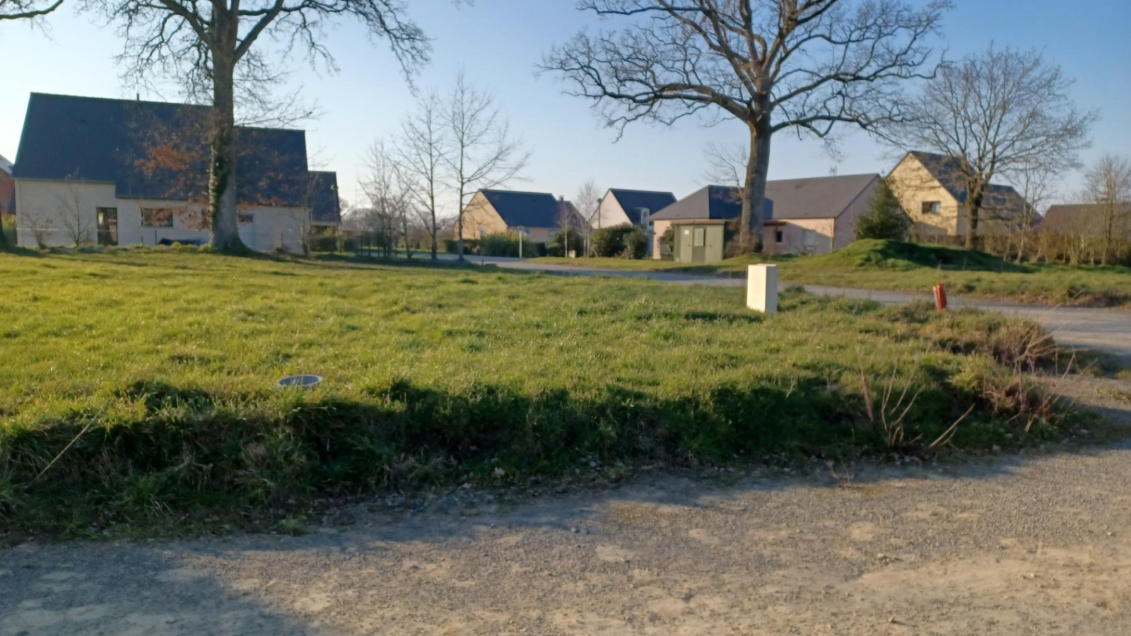 Terrain constructible de 364m2 à Poligné