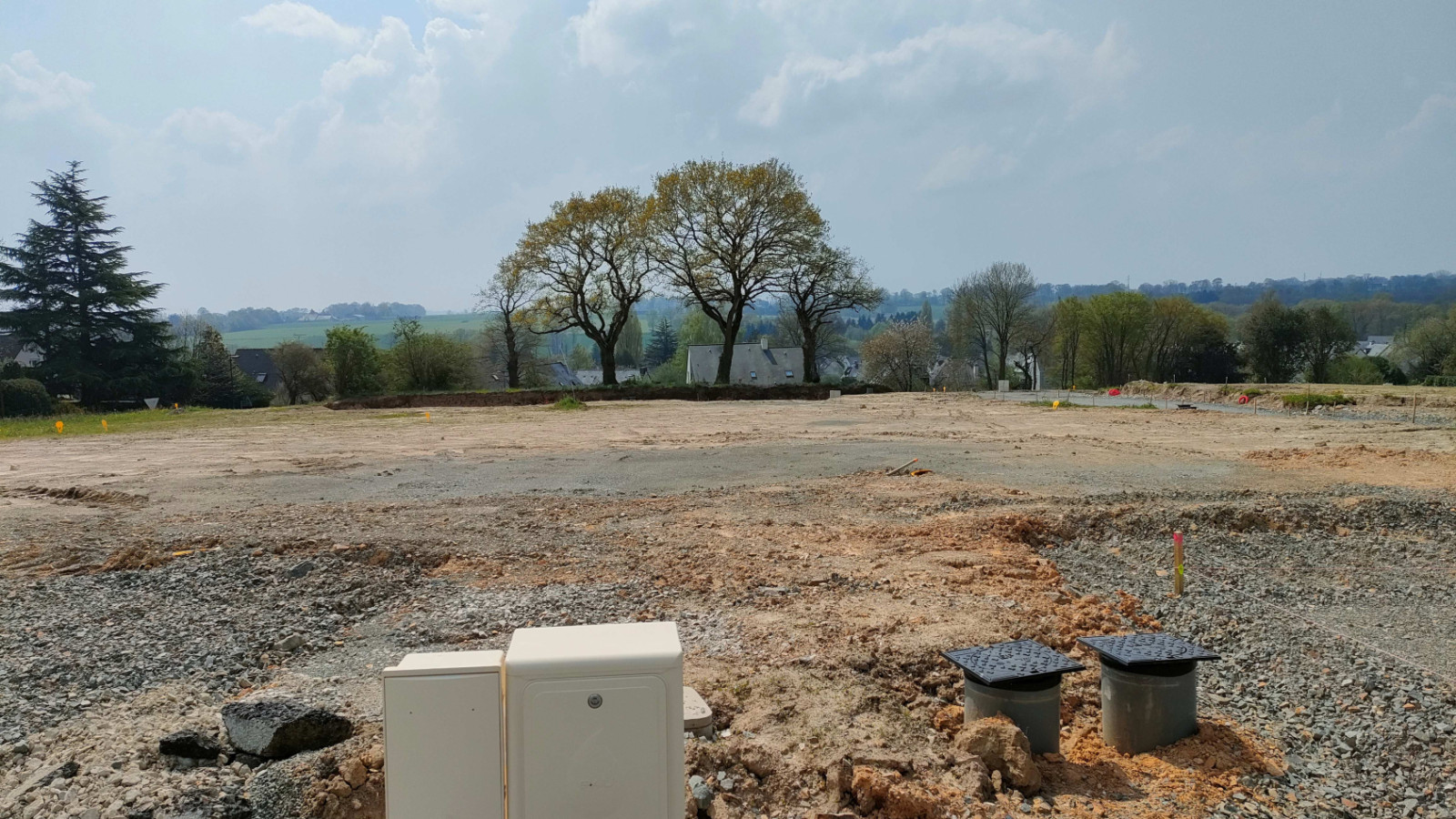 Terrain constructible de 325m2 à Chanteloup