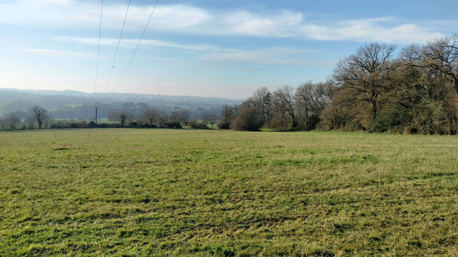 Terrain constructible de 356m2 à Saint-Péran