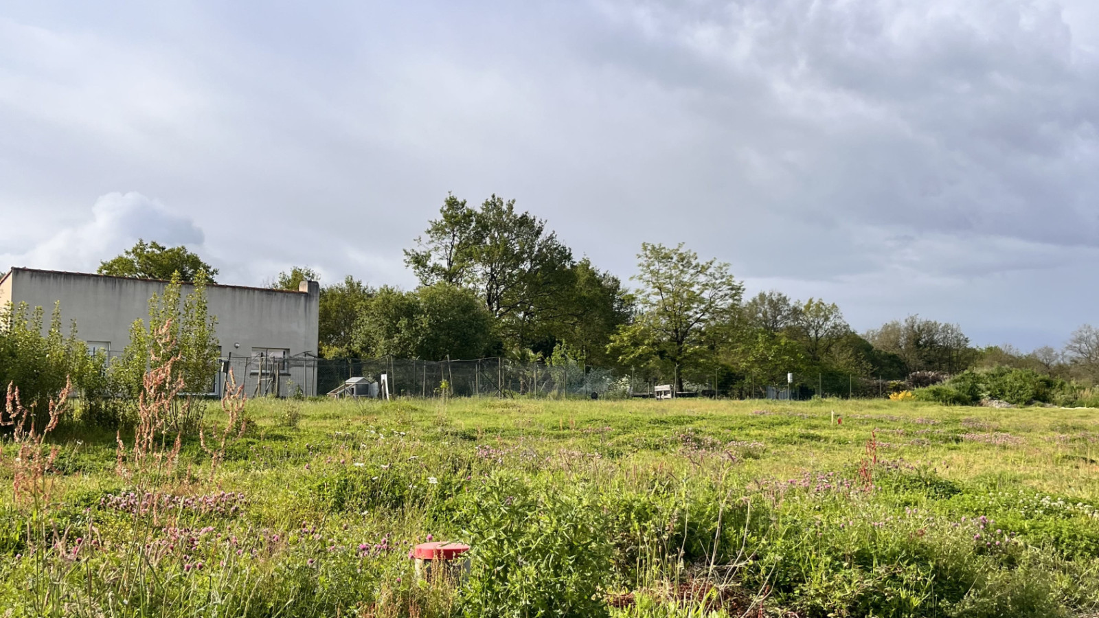 Terrain constructible de 310m2 à Vieillevigne