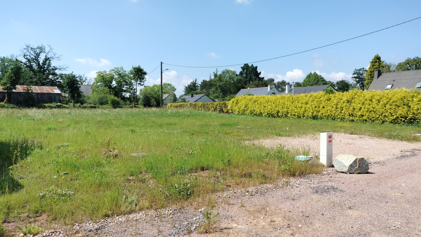 Terrain constructible de 400m2 à Saint-Aubin-des-Landes