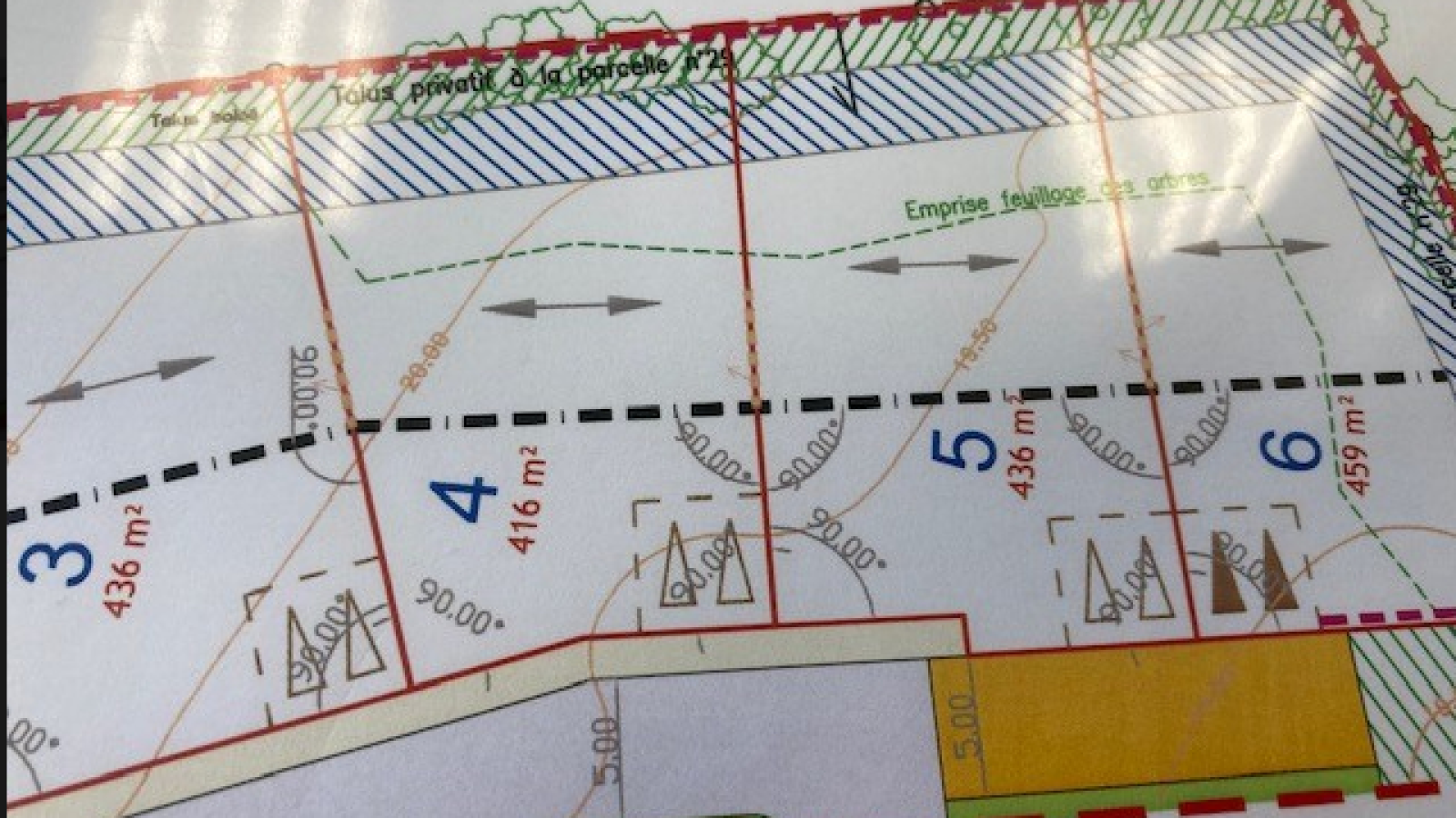 Terrain constructible de 459m2 à Le Bono