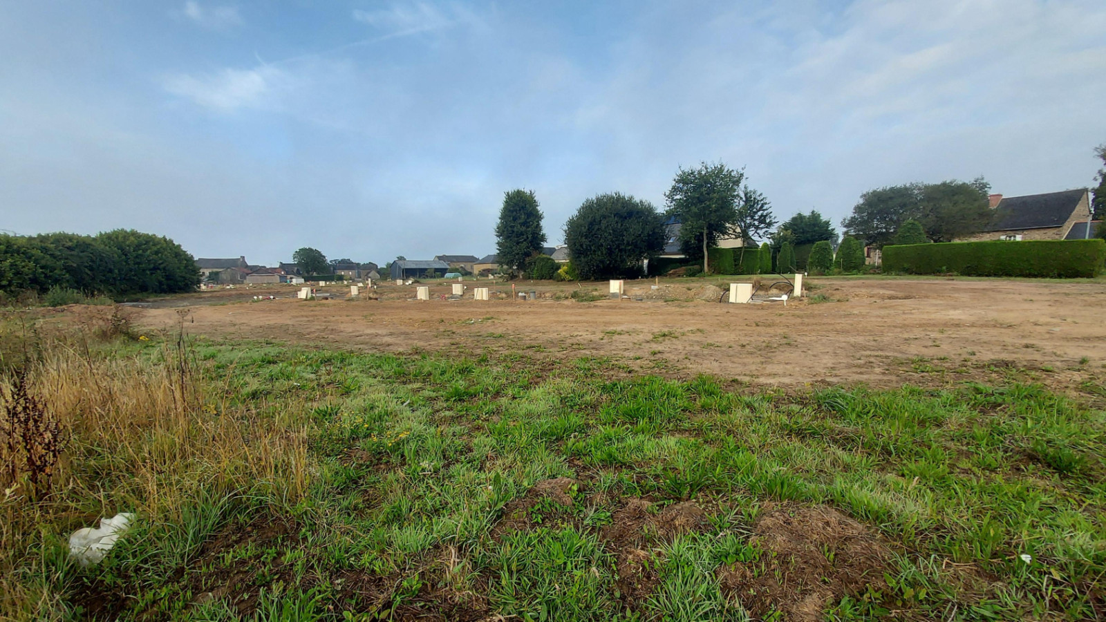 Terrain constructible de 352m2 à Argentré-du-Plessis