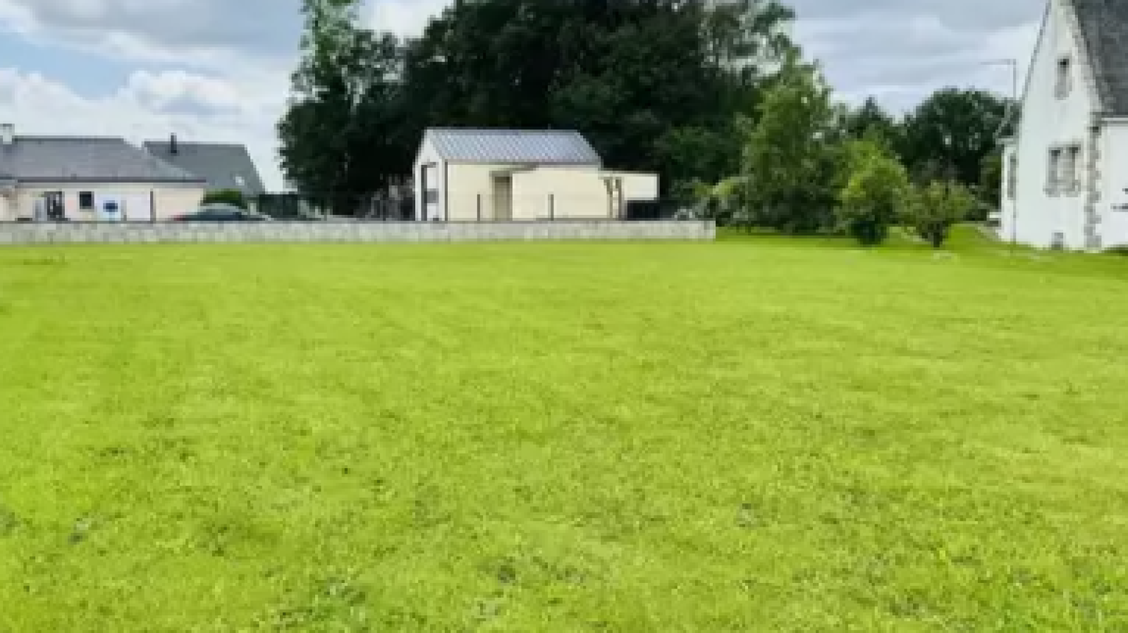 Terrain constructible de 452m2 à Pontivy